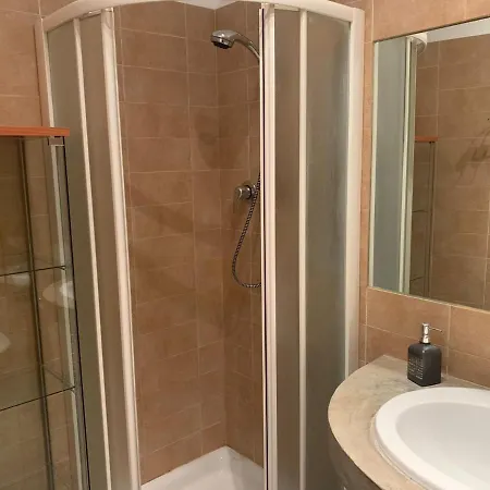 Flat Beetwen Centre And Railway Station!! * 볼로냐