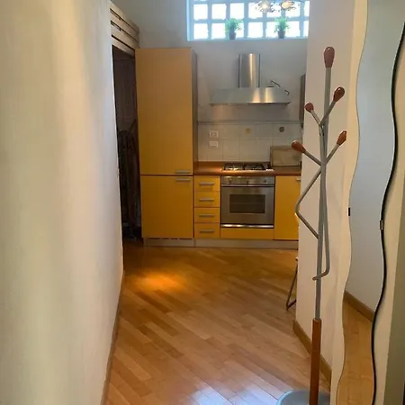 Flat Beetwen Centre And Railway Station!!