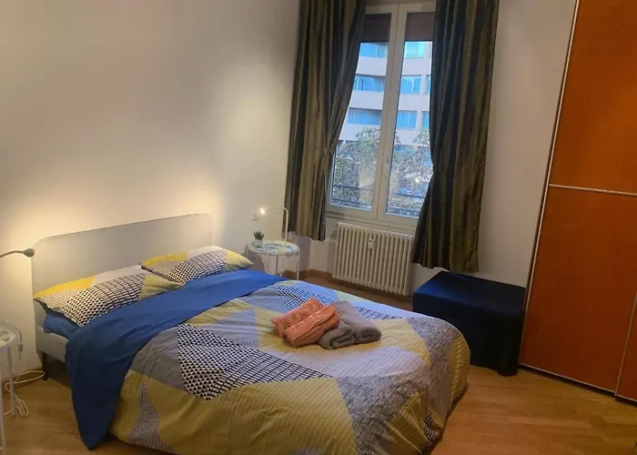 Flat Beetwen Centre And Railway Station!! Appartamento Bologna